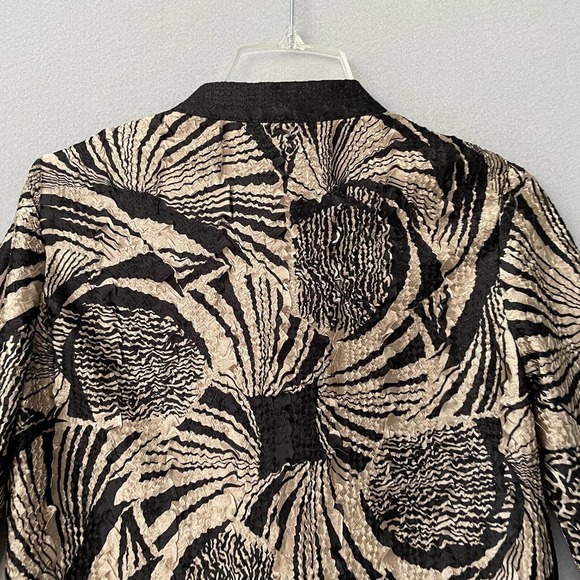 Chicos Travelers Mandarin Collar Toggle Button Top - Picture 6 of 11